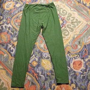 Green leggings
